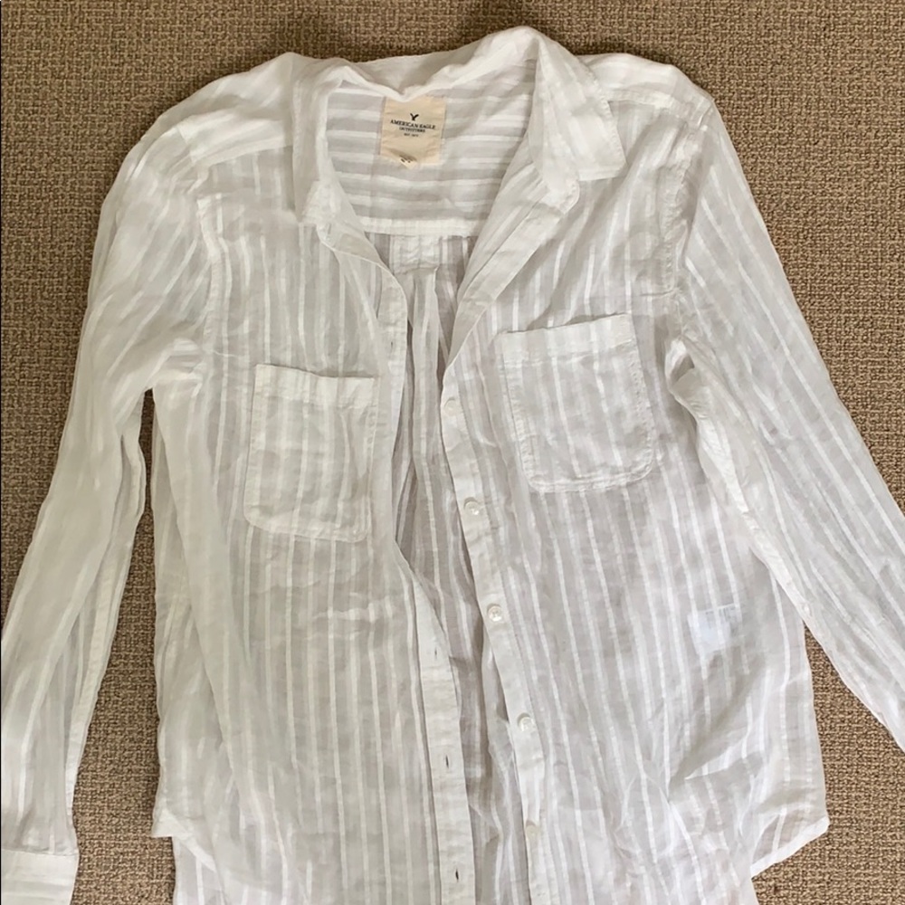 WHITE AMERICAN EAGLE BLOUSE